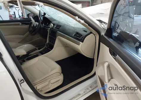 2017 Volkswagen Passat 1.8T Se из США, поврежденный, VIN 1VWBT7A36HC080347